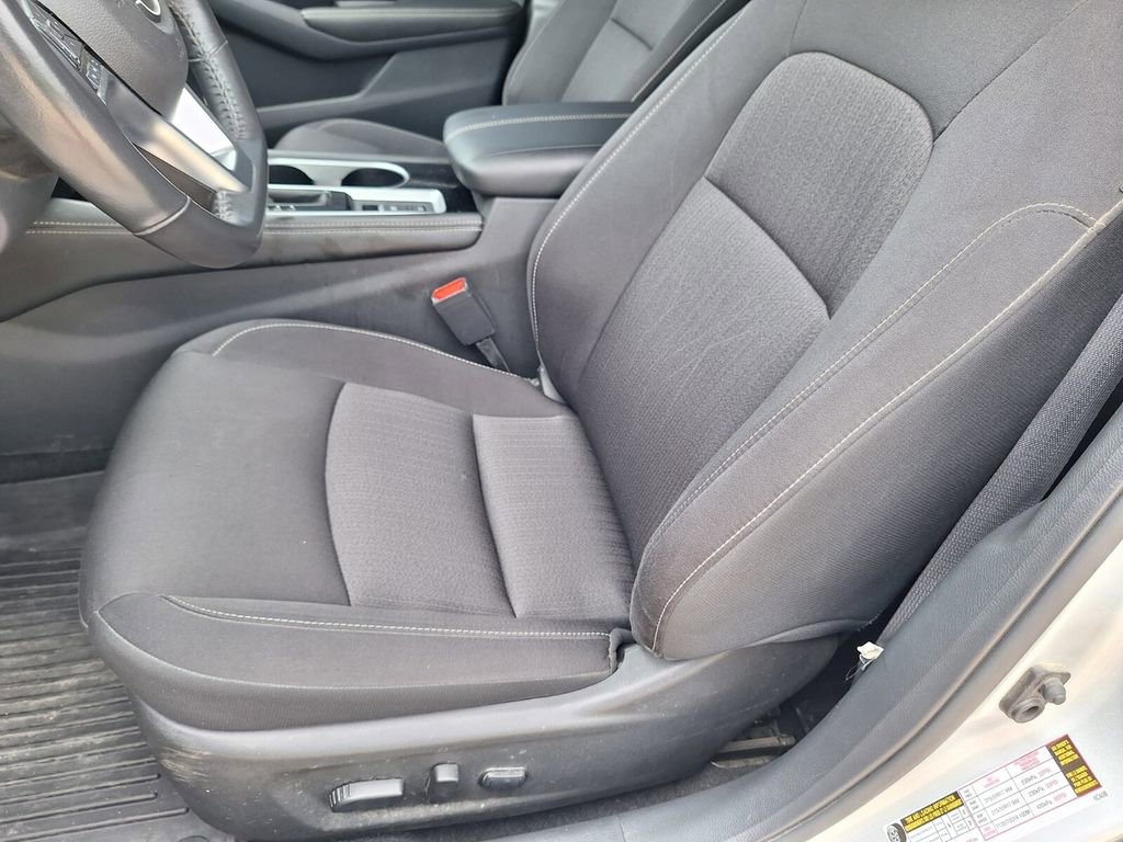 Used 2023 Nissan Altima 2.5 SV w/ SV Premium Package FWD image 10