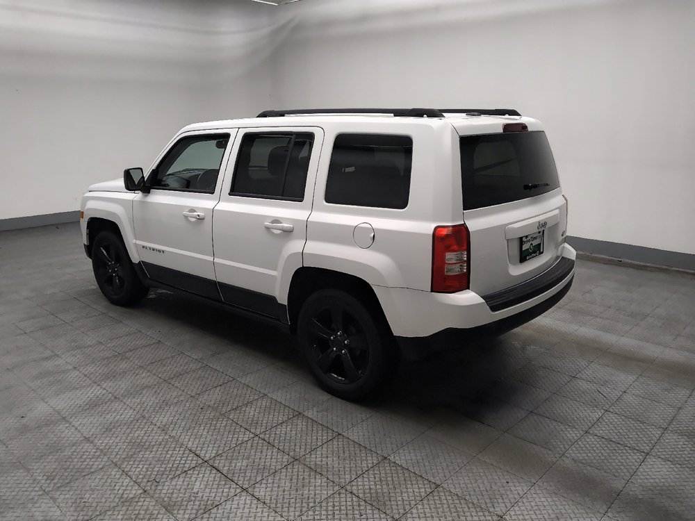 Used 2015 Jeep Patriot High Altitude FWD image 3