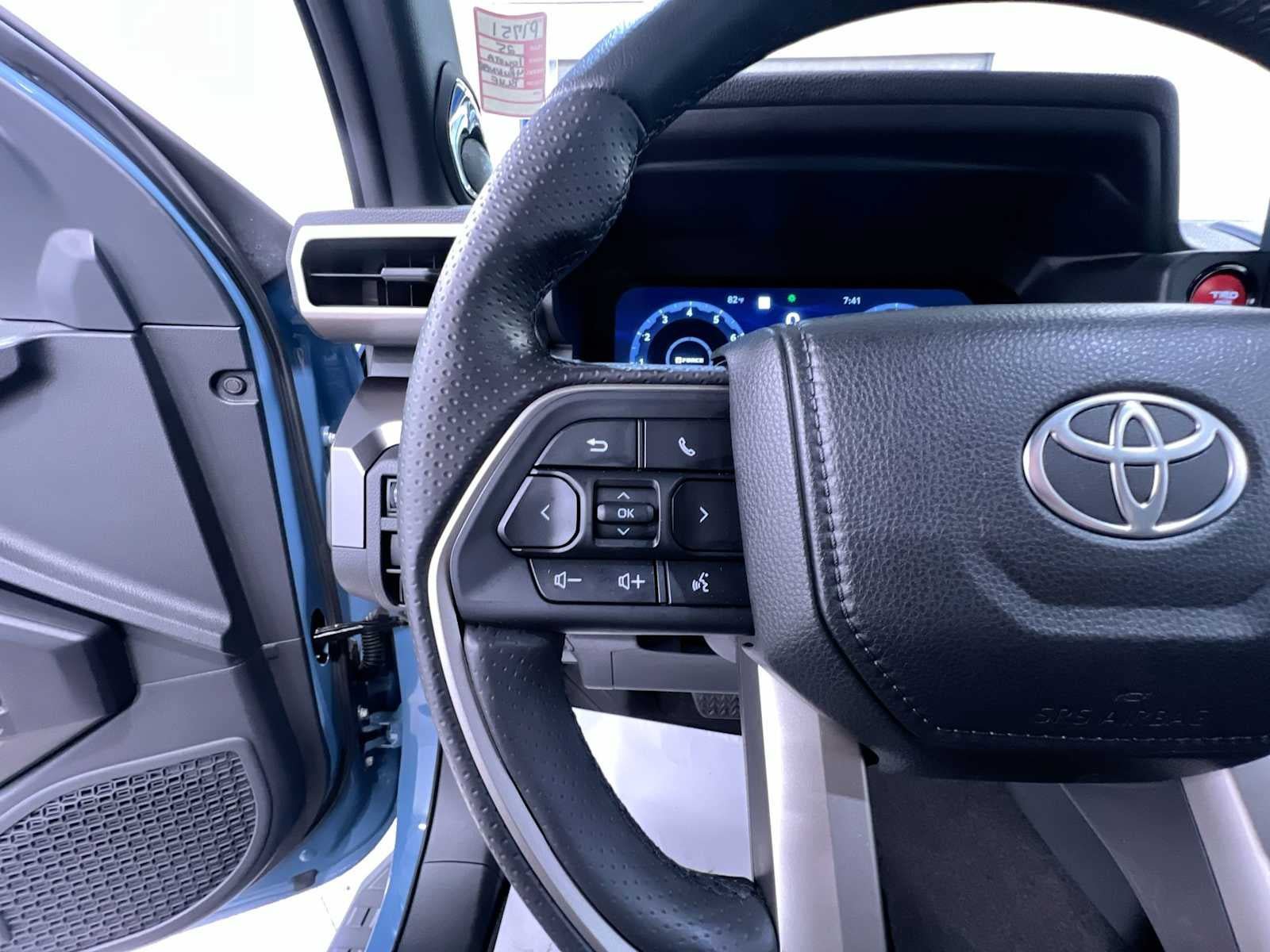 Used 2025 Toyota 4Runner TRD Off-Road Premium AWD/4WD image 20