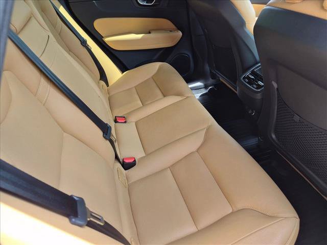Used 2019 Volvo XC60 T5 Inscription w/ Protection Package Premier FWD image 19