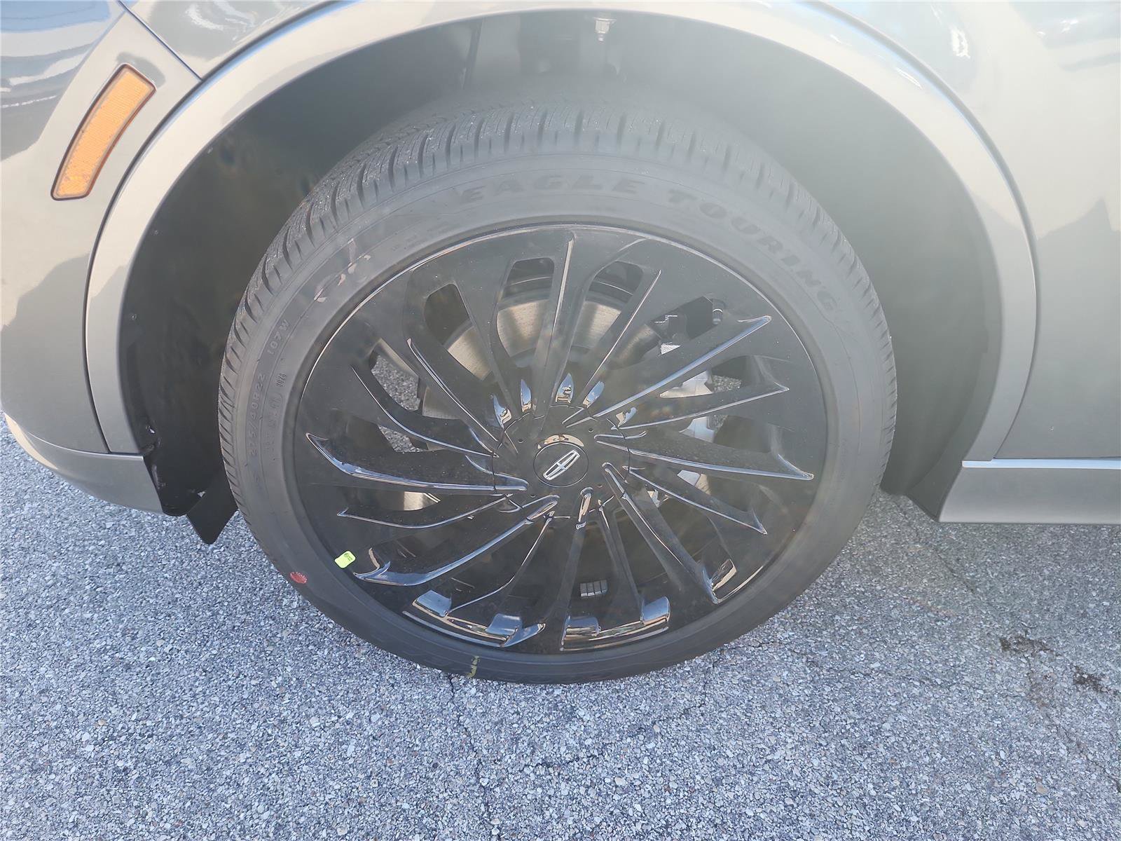 New 2027 Lincoln Aviator Reserve w/ Jet Appearance Package RWD image 9