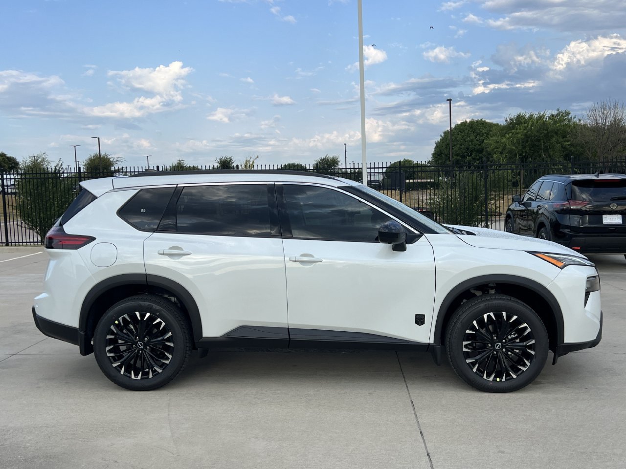 New 2026 Nissan Rogue Dark Armor AWD/4WD image 3