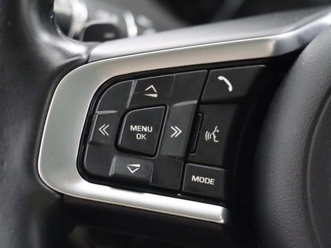 Used 2019 Jaguar F-PACE Prestige AWD/4WD image 22