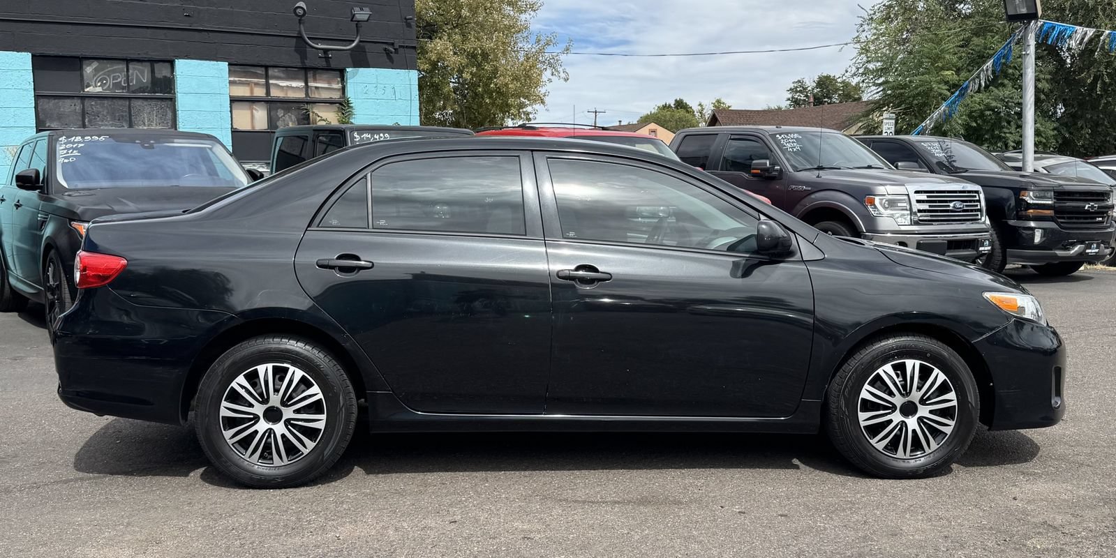 Used 2012 Toyota Corolla L FWD image 2