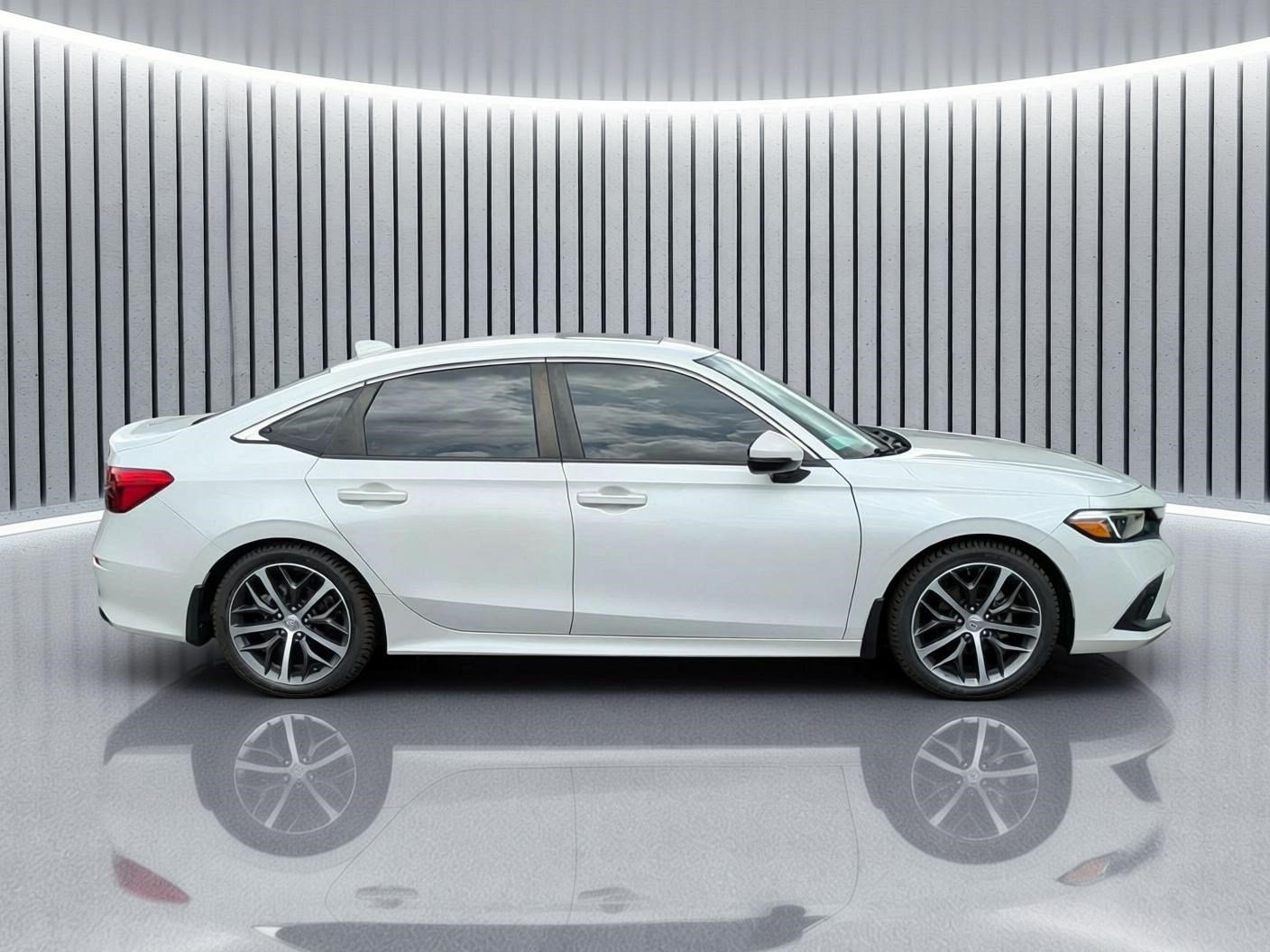 Certified 2022 Honda Civic Touring image 3
