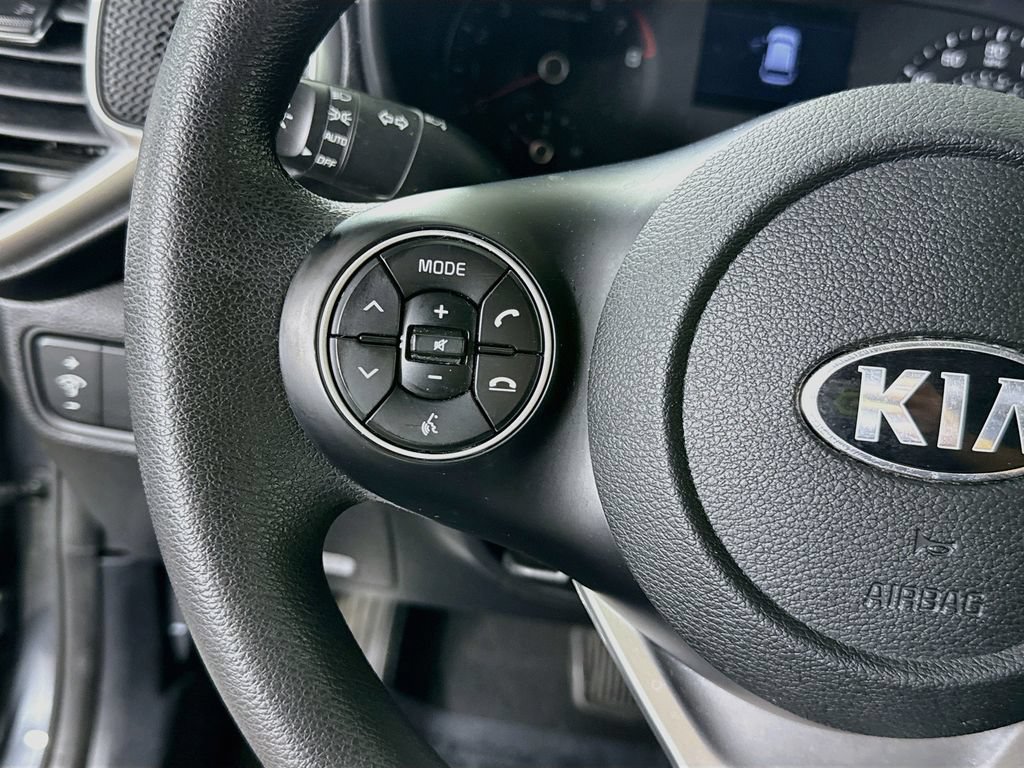 Used 2020 Kia Soul LX FWD image 19