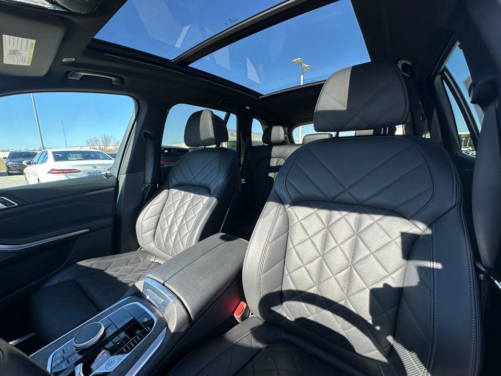 Used 2025 BMW X5 sDrive40i image 11