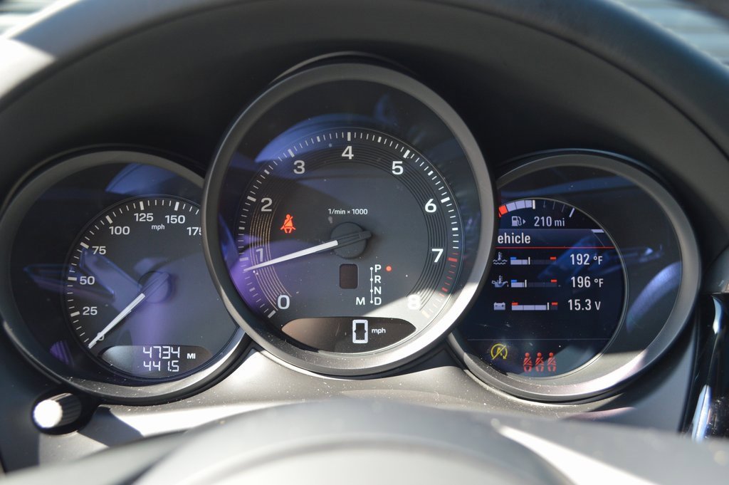 Used 2025 Porsche Macan image 23