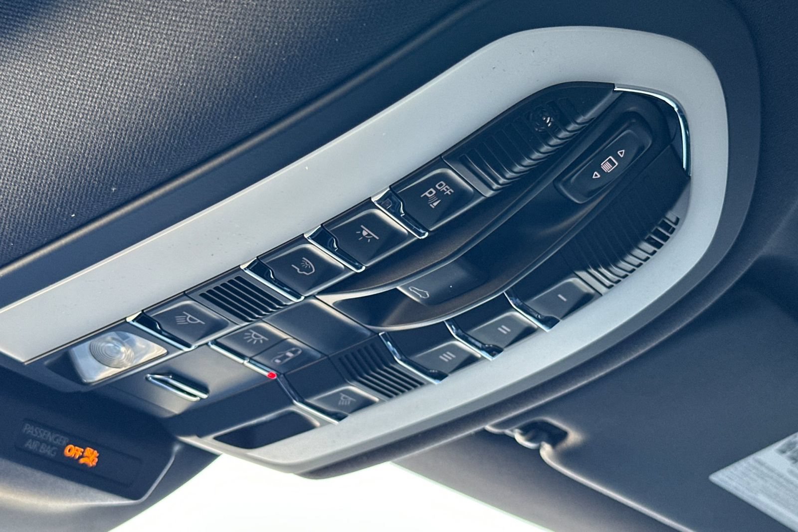New 2026 Porsche Macan AWD/4WD image 21