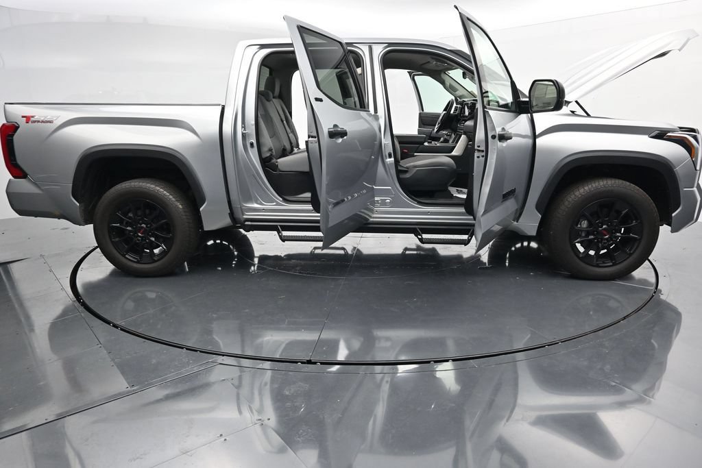Used 2023 Toyota Tundra SR5 AWD/4WD image 33