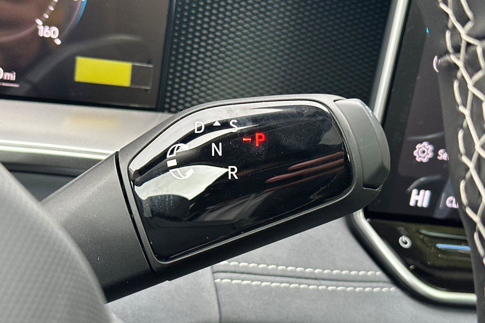 New 2026 Volkswagen Tiguan SE image 20