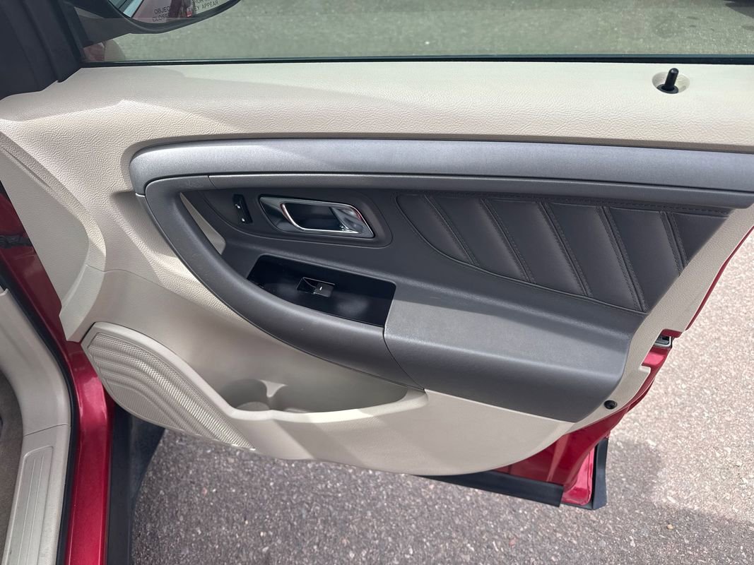 Used 2012 Ford Taurus SEL image 17