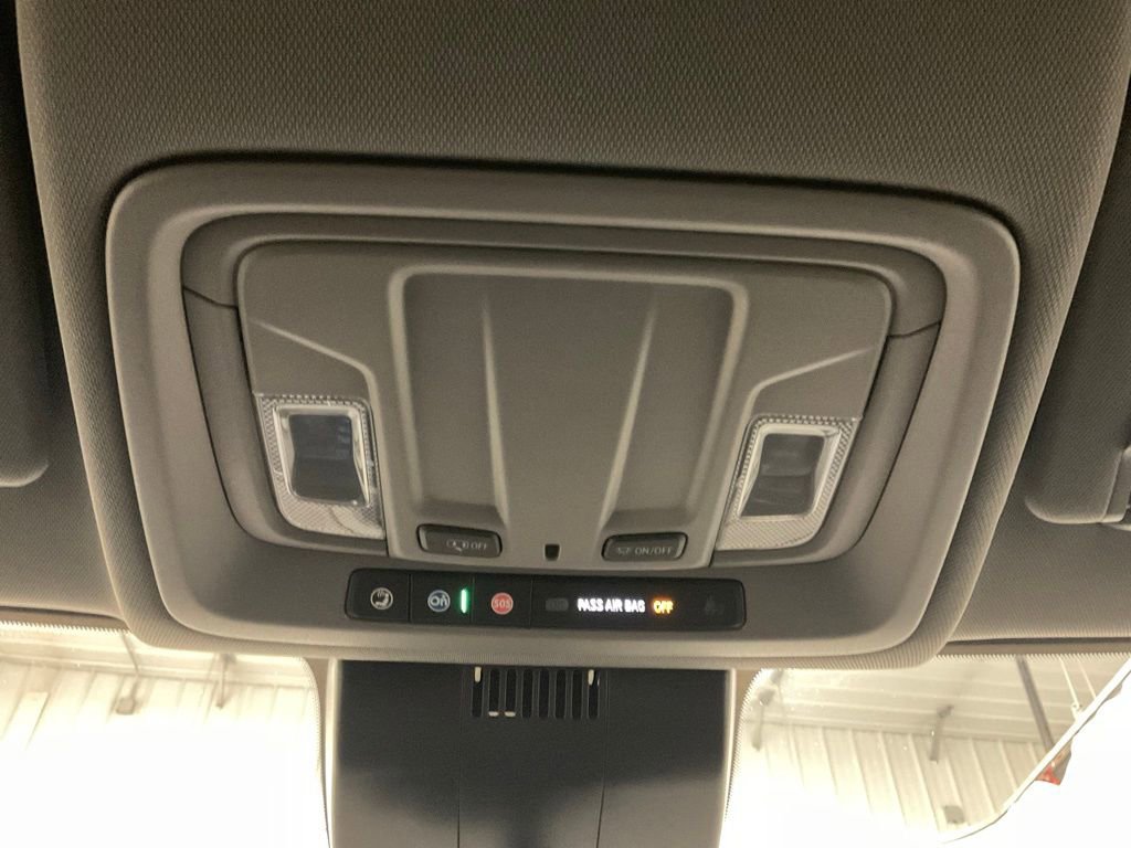 Used 2023 Chevrolet Silverado 1500 RST AWD/4WD image 28