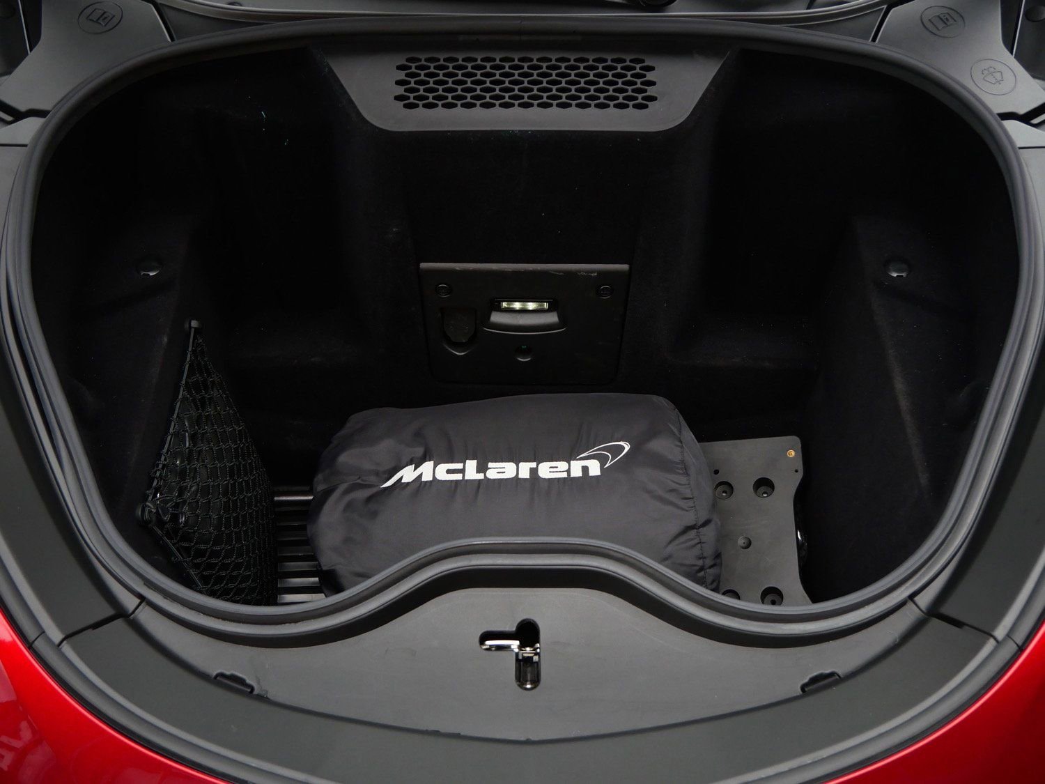 Used 2022 McLaren GT image 27