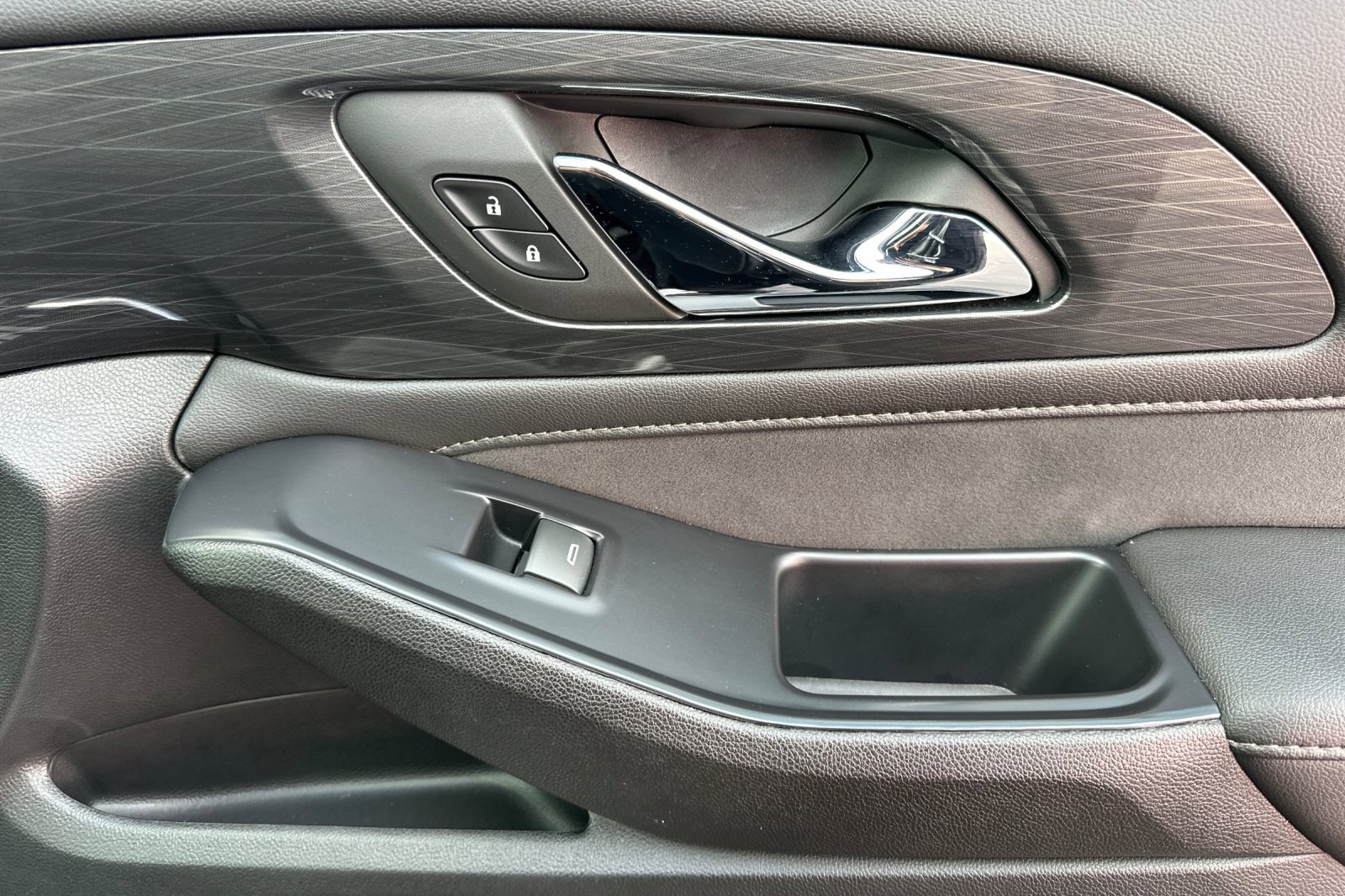 Used 2022 Chevrolet Traverse High Country w/ LPO, Floor Liner Package image 23