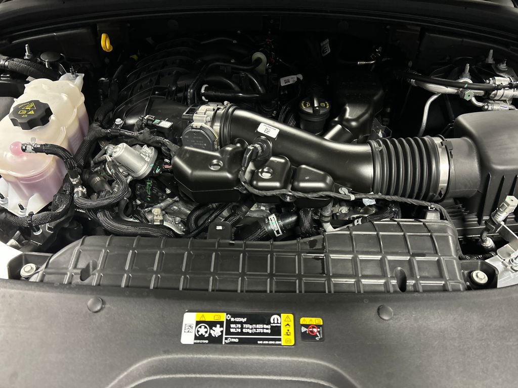 Used 2025 Jeep Grand Cherokee Altitude image 26