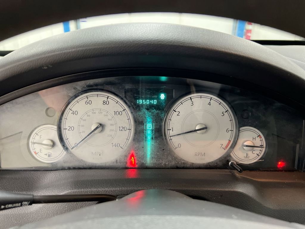 Used 2006 Chrysler 300 RWD image 7