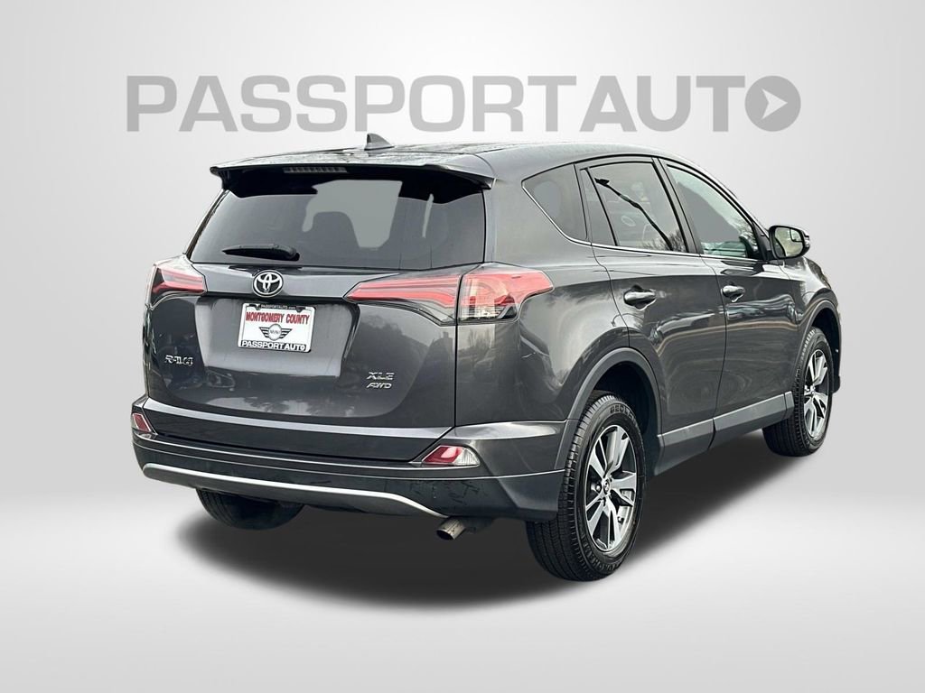 Used 2018 Toyota RAV4 XLE image 5