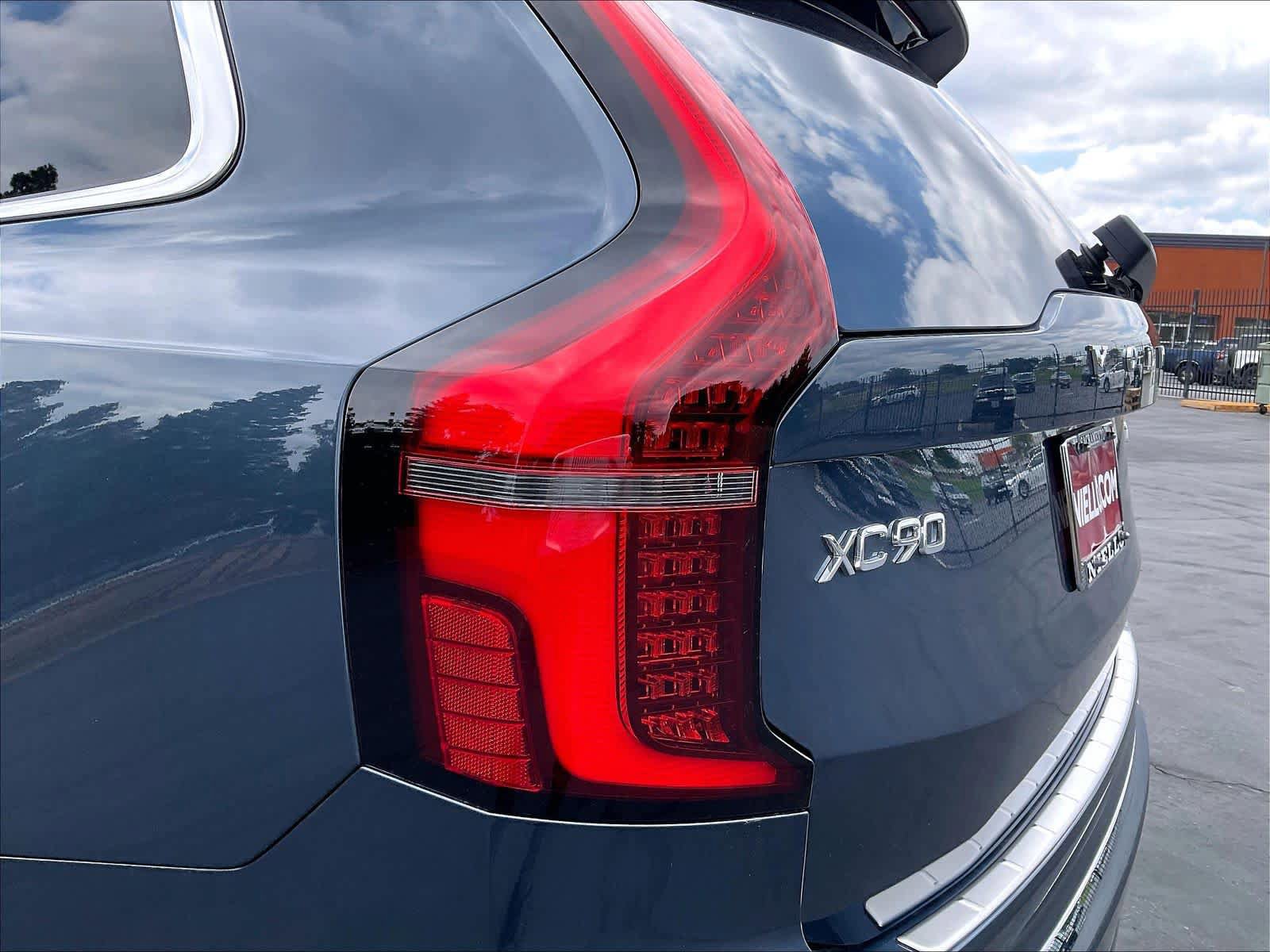 New 2026 Volvo XC90 T8 Ultra w/ Protection Package AWD/4WD image 25