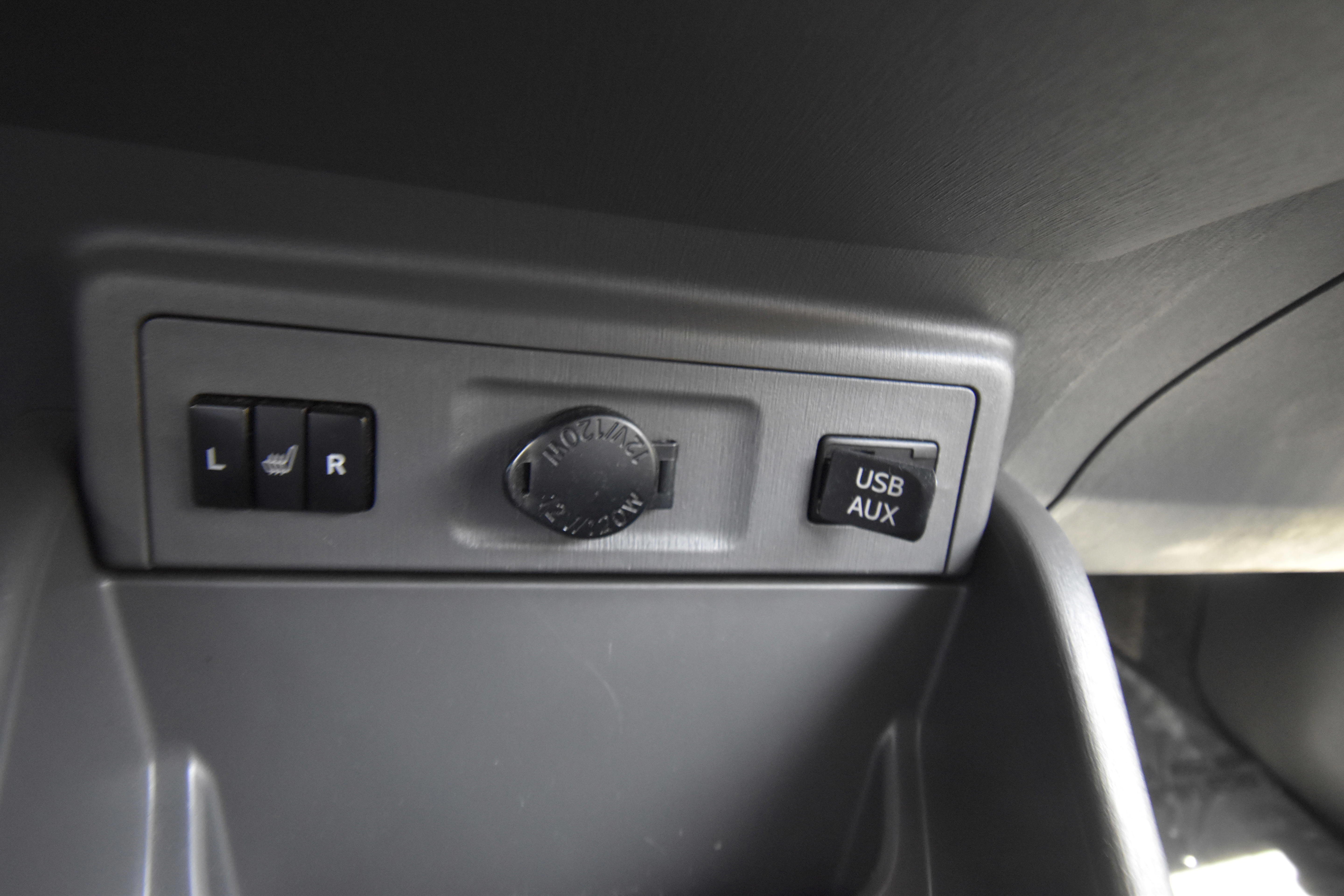 Used 2013 Toyota Prius V Five FWD image 17