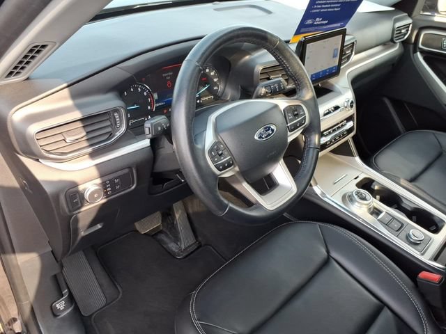 Certified 2022 Ford Explorer XLT w/ Equipment Group 202A AWD/4WD image 17