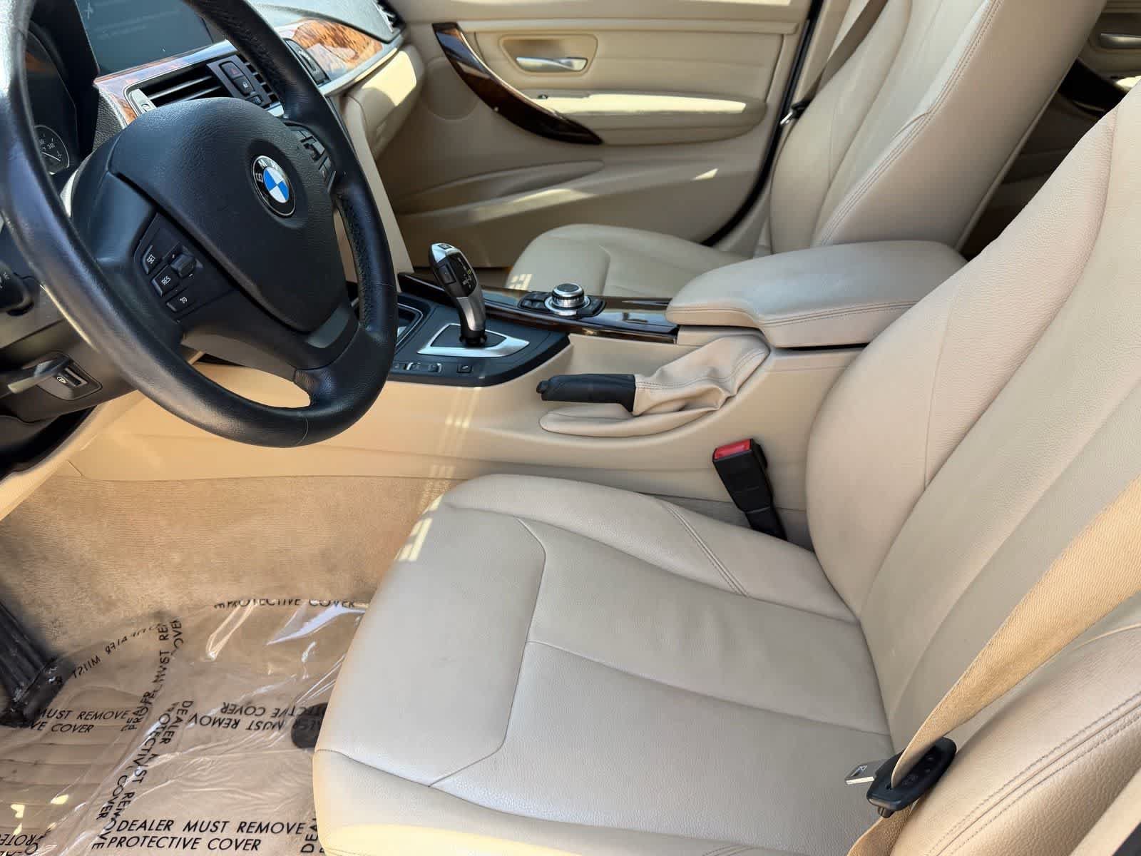 Used 2013 BMW 335i xDrive Sedan AWD/4WD image 18