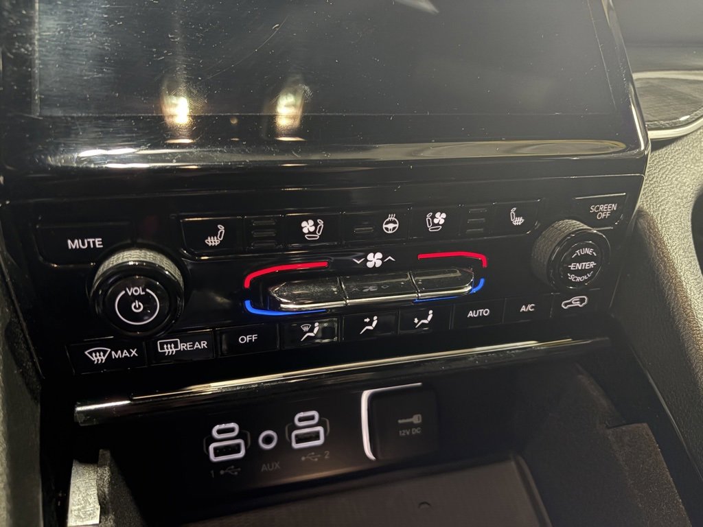 Used 2022 Jeep Grand Cherokee Trailhawk w/ Luxury Tech Group III image 19