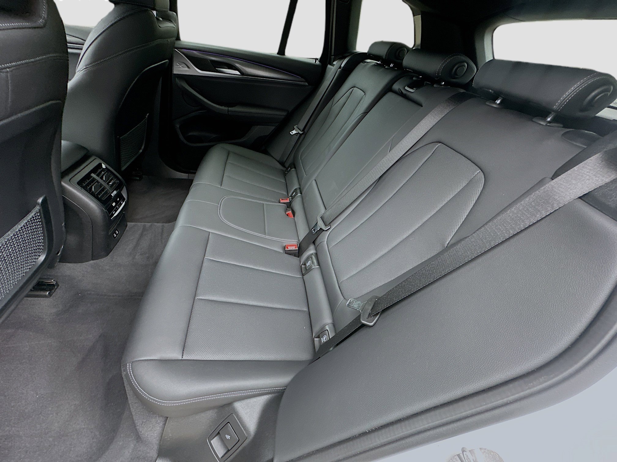 Certified 2024 BMW X3 sDrive30i w/ M Sport Package image 23