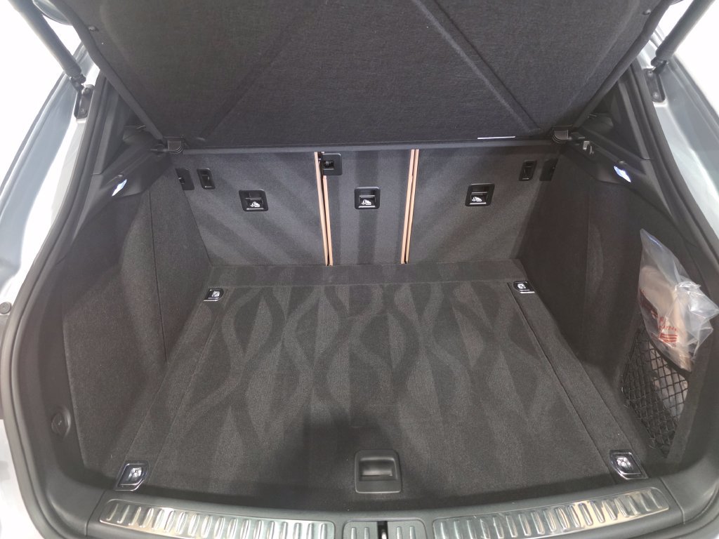 Certified 2023 Porsche Macan S AWD/4WD image 14