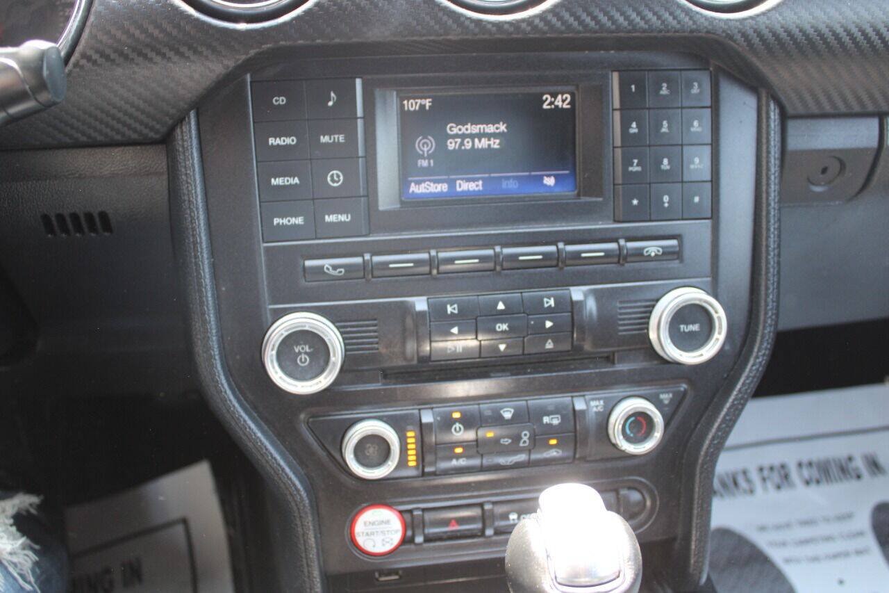 Used 2016 Ford Mustang Coupe RWD image 15