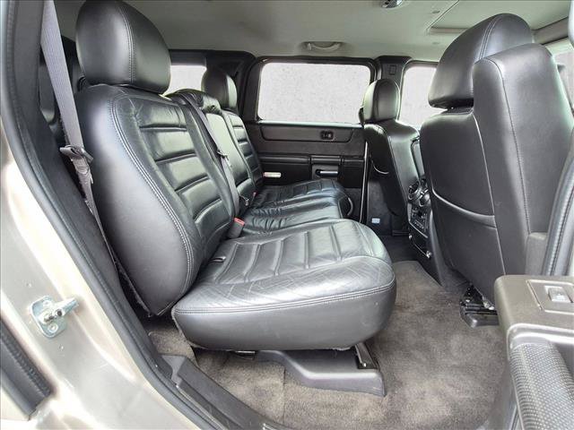 Used 2005 HUMMER H2 w/ Preferred Equipment Group AWD/4WD image 19