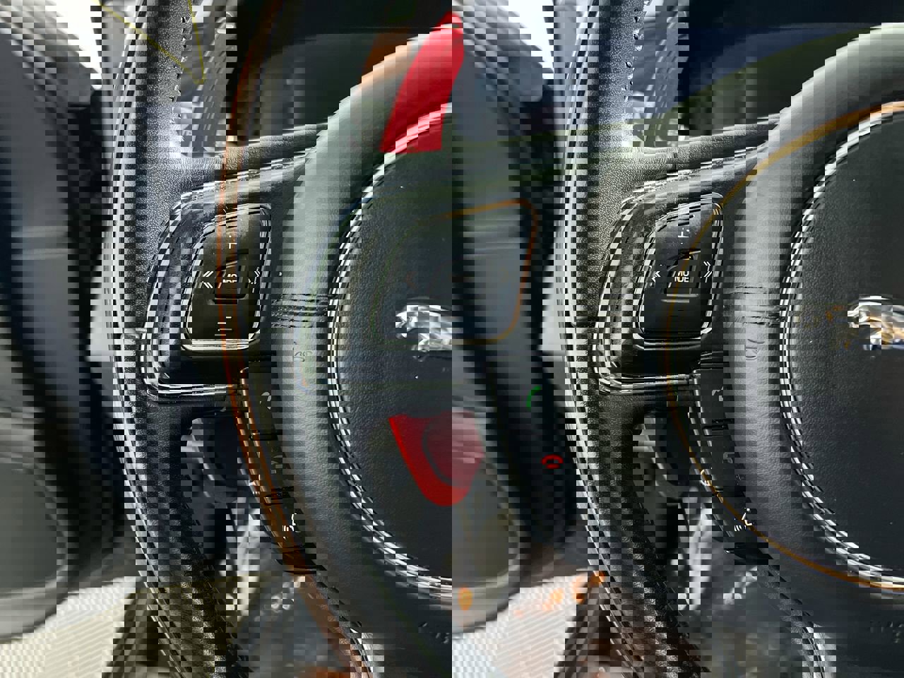 Used 2018 Jaguar XJ L Portfolio image 16