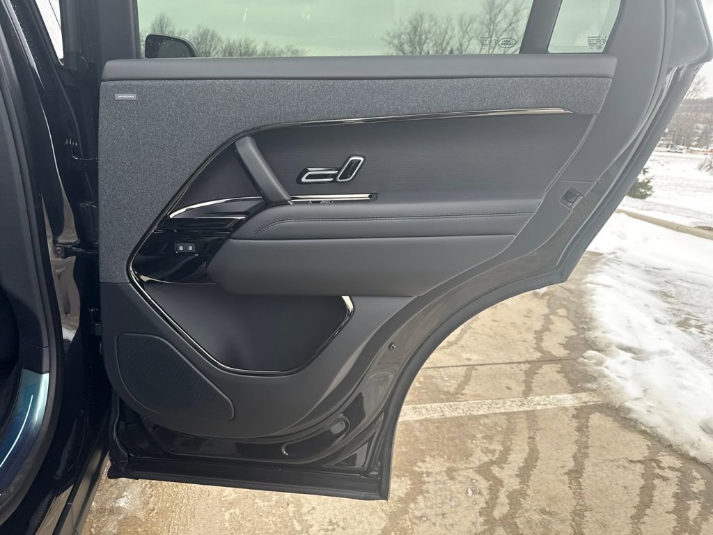 New 2026 Land Rover Range Rover Sport Dynamic SE image 17