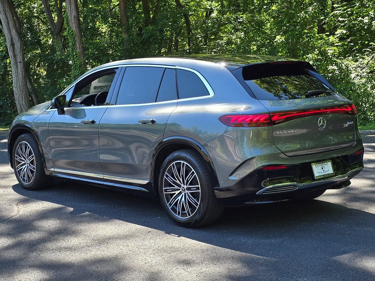 Used 2023 Mercedes-Benz EQS 580 4MATIC SUV image 4