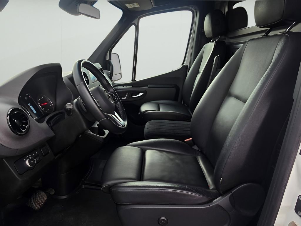 Used 2022 Mercedes-Benz Sprinter 3500 w/ Parking Package image 30