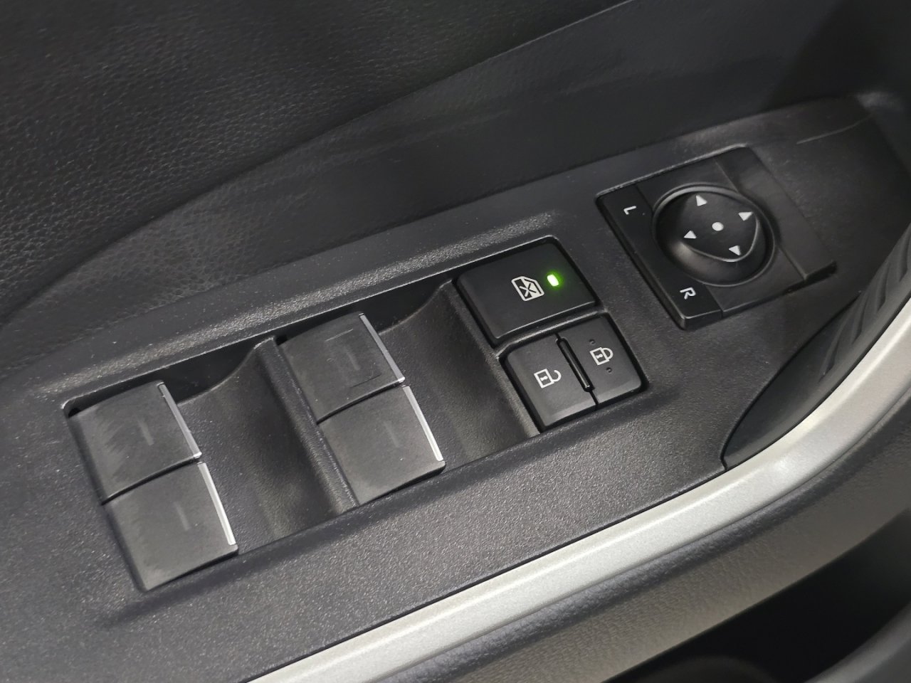 Certified 2025 Toyota RAV4 XSE w/ Weather Package image 28