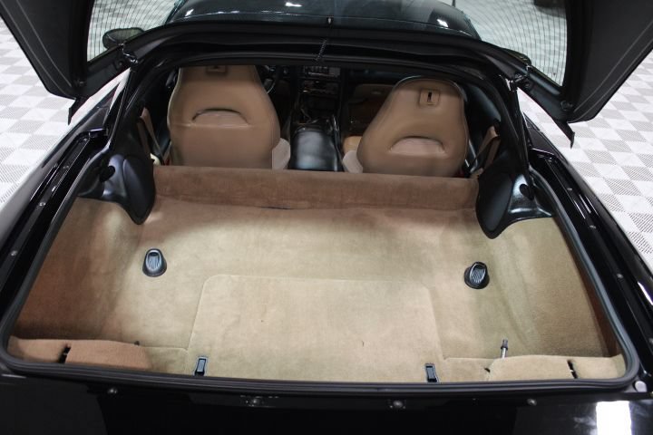 Used 2001 Chevrolet Corvette Coupe w/ Preferred Equipment Group1 RWD image 11