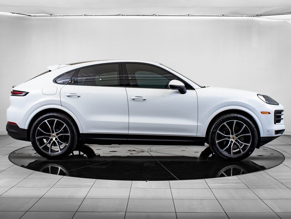 Certified 2024 Porsche Cayenne Coupe image 9