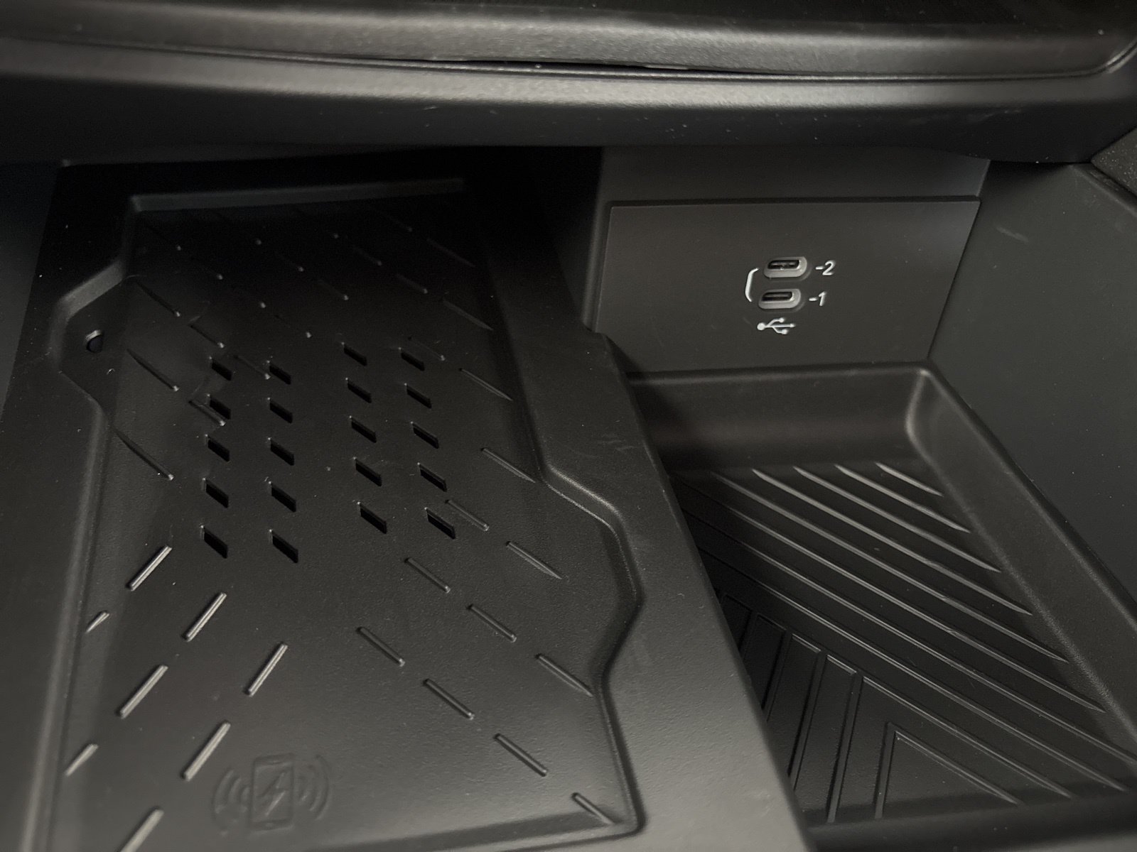 New 2026 Chrysler Pacifica Limited w/ S Appearance Package FWD image 30
