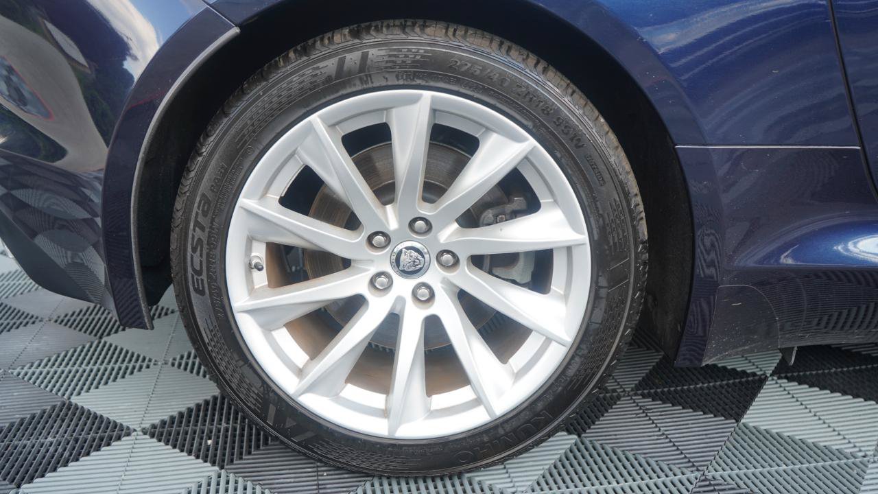 Used 2014 Jaguar F-TYPE Convertible RWD image 30