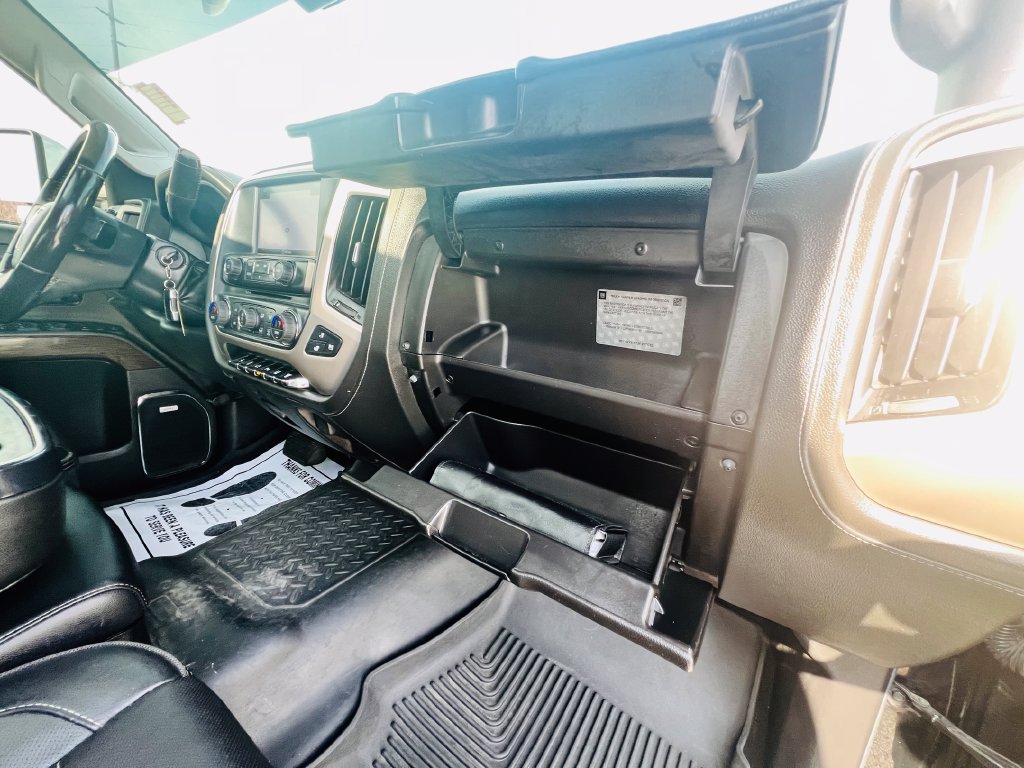 Used 2018 GMC Sierra 3500 Denali w/ Duramax Plus Package AWD/4WD image 44