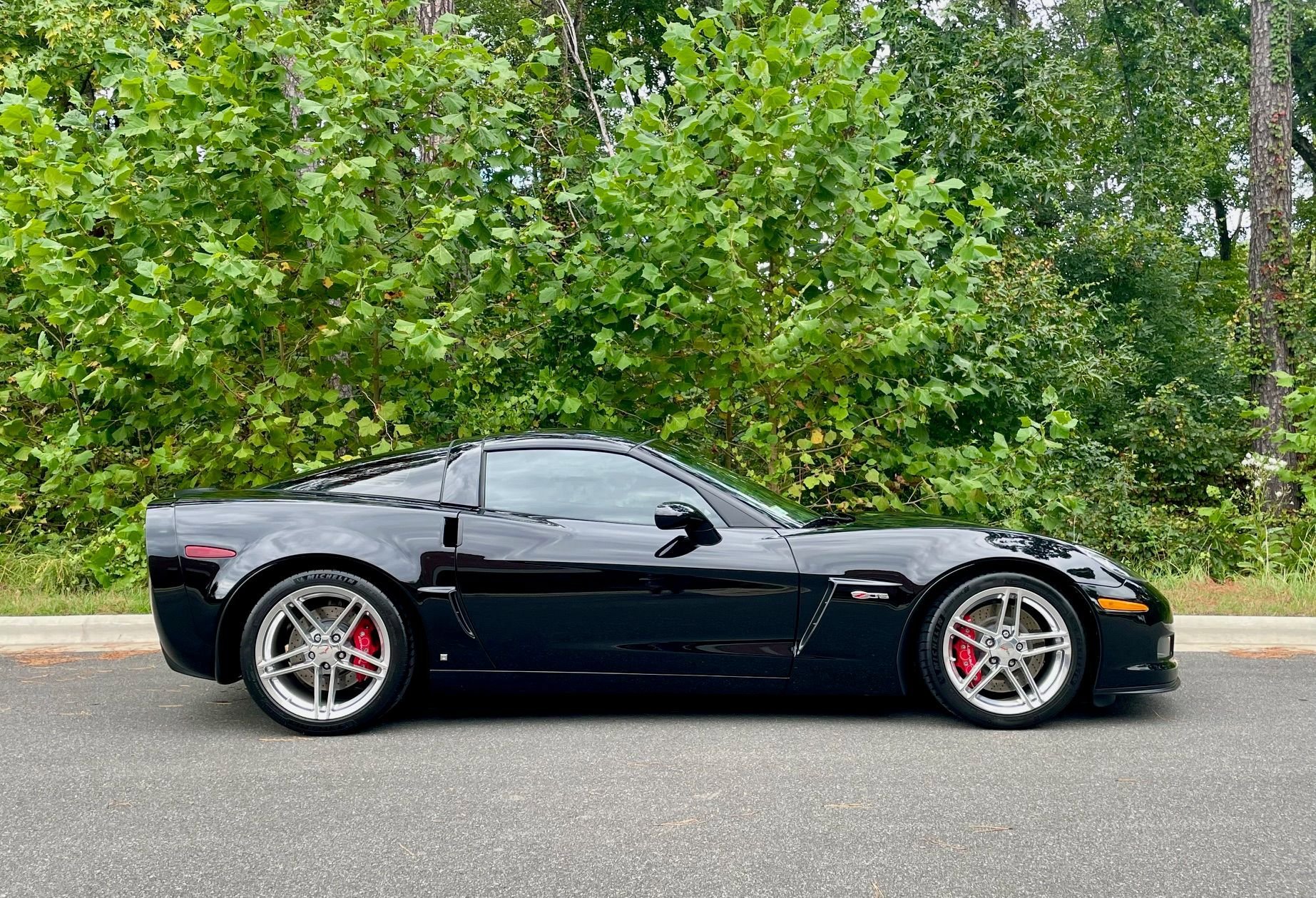 Used 2007 Chevrolet Corvette Z06 w/ Preferred Equipment Group image 9