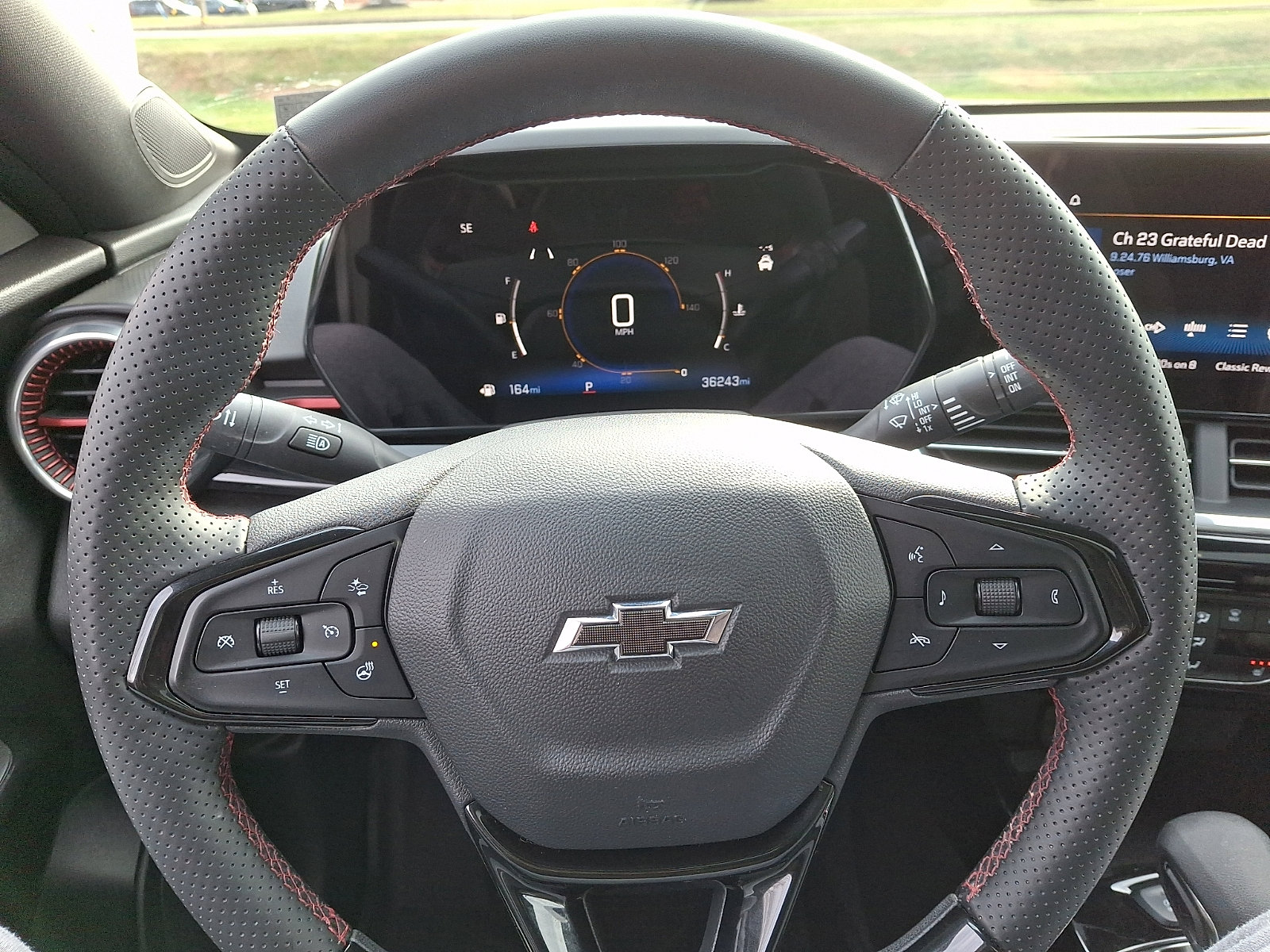 Used 2024 Chevrolet Trax RS w/ Sunroof Package image 21