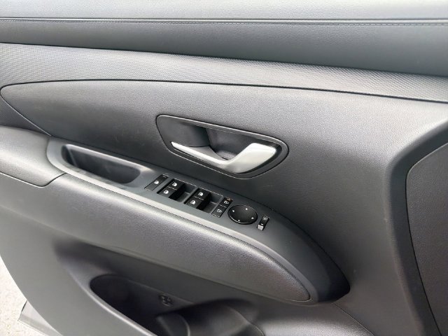 Used 2025 Hyundai Santa Cruz SEL AWD/4WD image 22