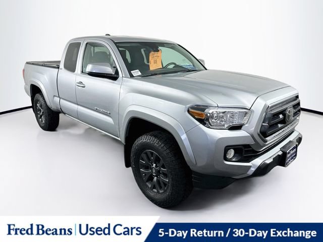 Used 2022 Toyota Tacoma SR5 AWD/4WD image 1