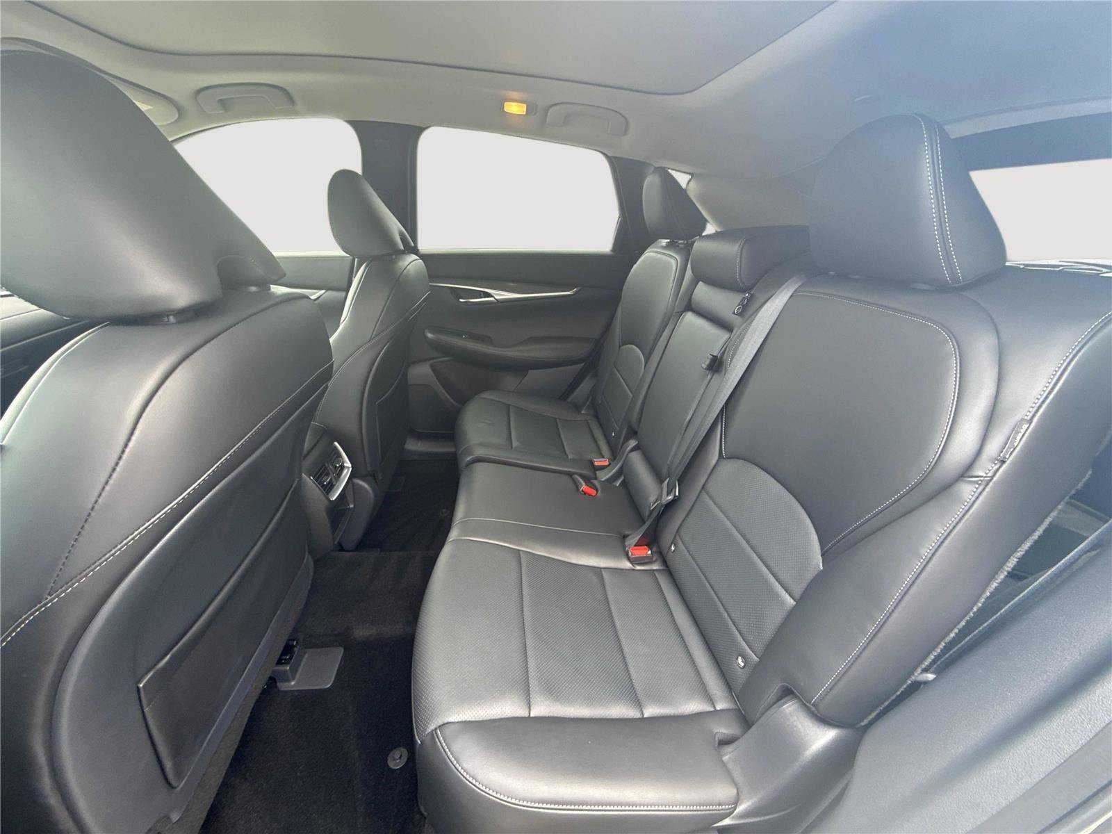Certified 2025 INFINITI QX50 Luxe AWD/4WD image 12