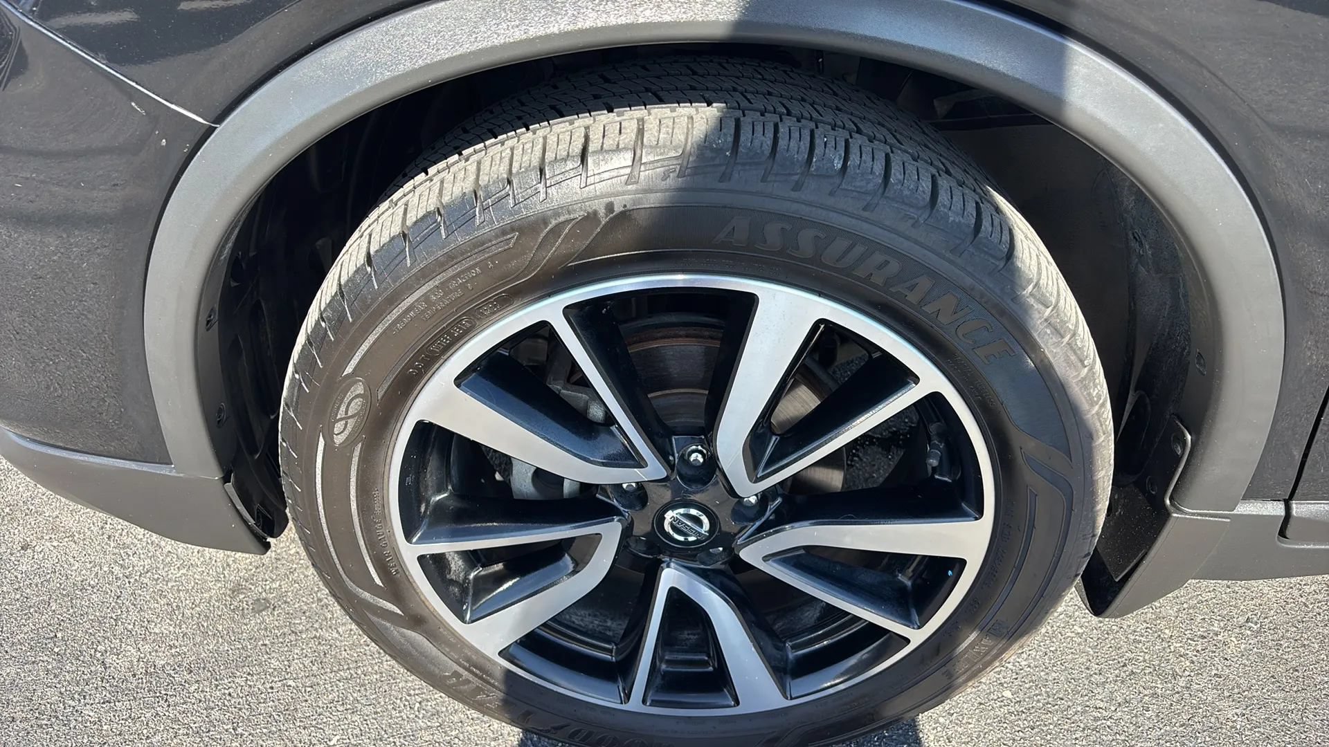 Used 2018 Nissan Rogue SL w/ Premium Package AWD/4WD image 33