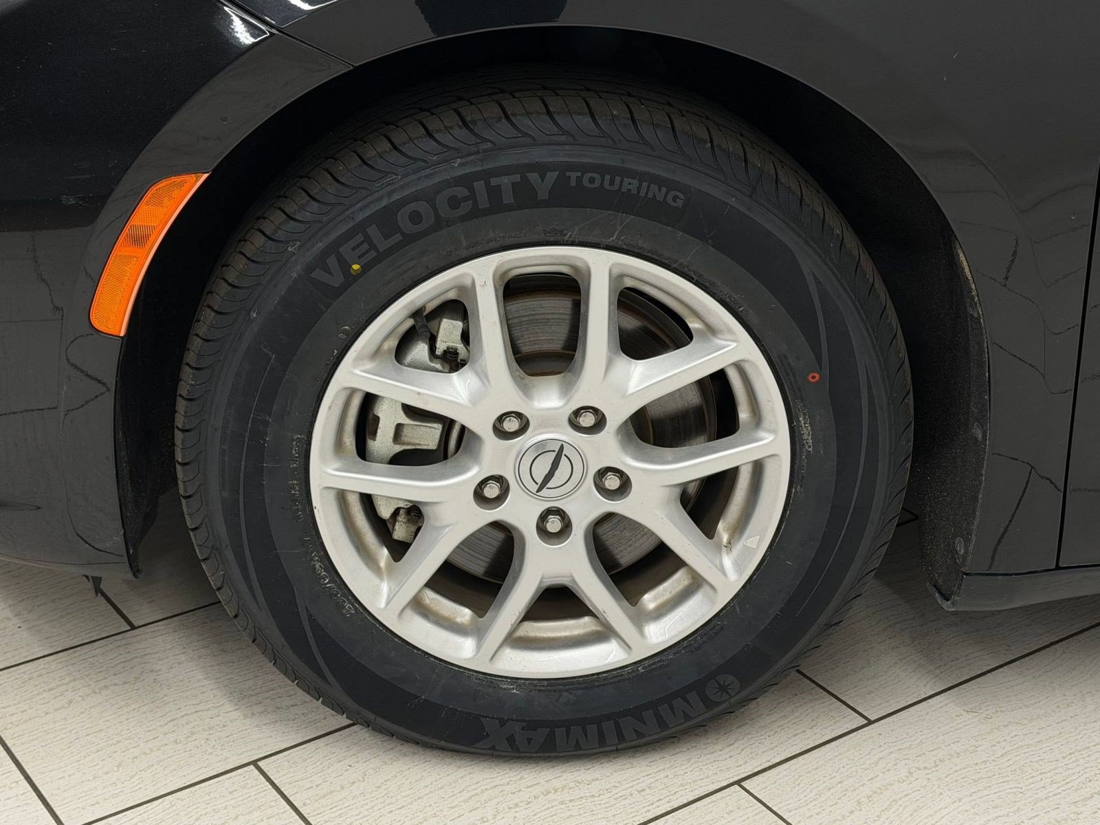 Used 2023 Chrysler Pacifica Touring-L FWD image 10