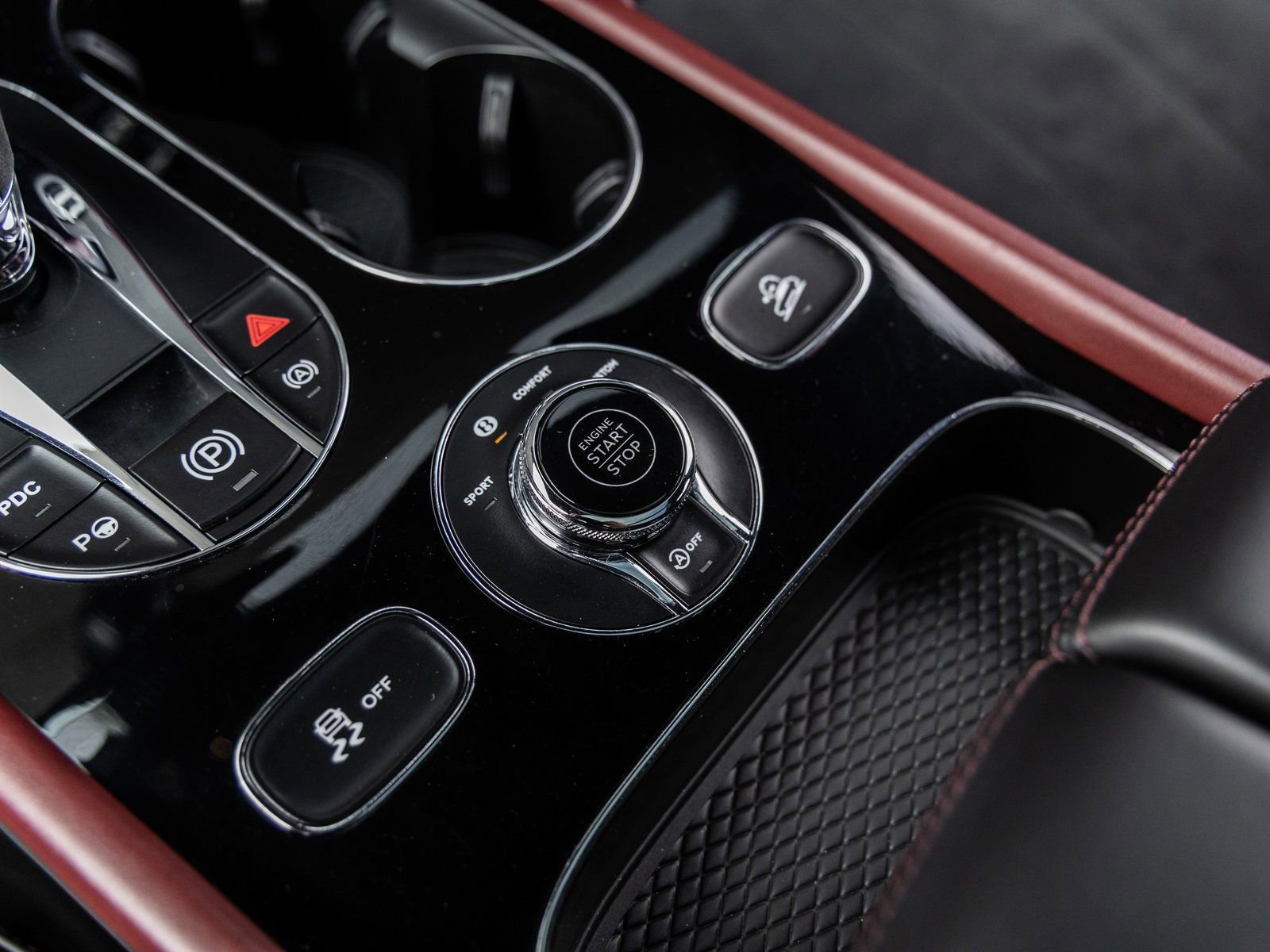 Used 2022 Bentley Bentayga image 36