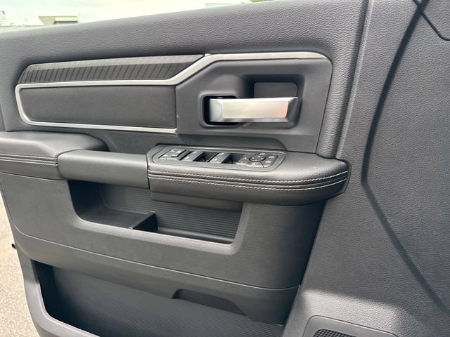 New 2026 RAM 2500 Big Horn AWD/4WD image 30